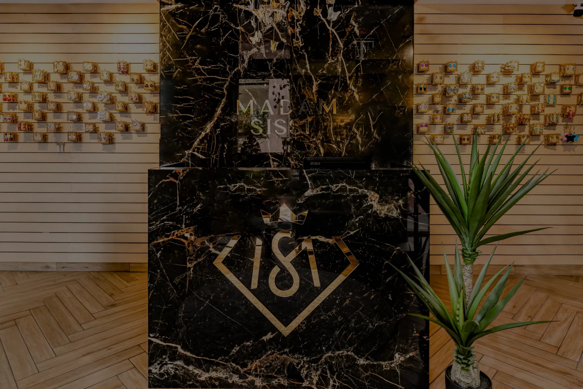 Funchal Jewelry Store Design